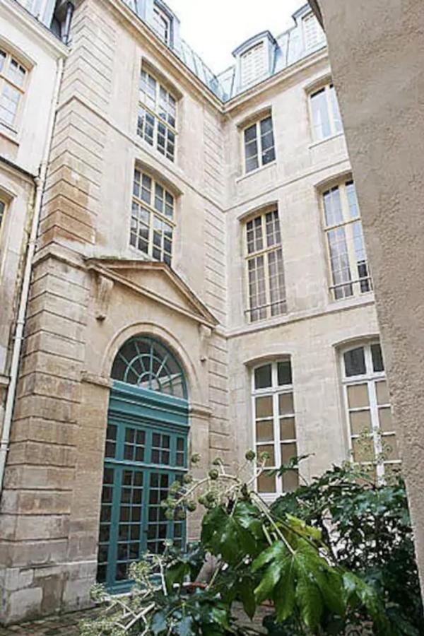 Apartmán Charming Cosy Triplex In Trendy Marais Paříž Exteriér fotografie